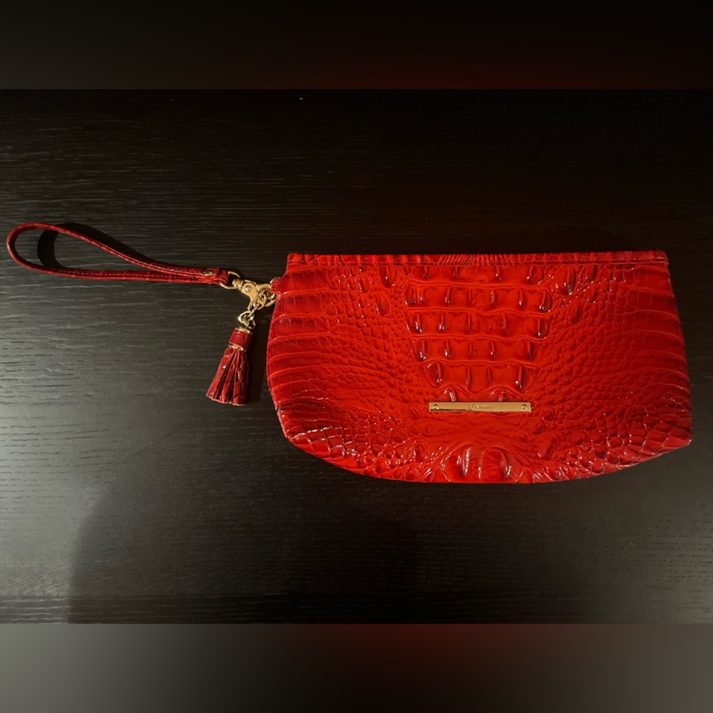 Brahmin wristlet
